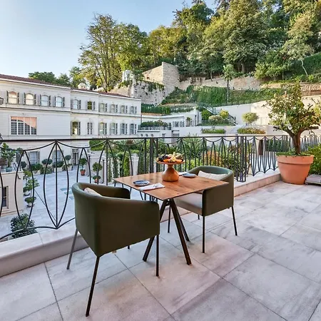 Kocatas Mansions 5*